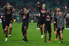 AC Milan Puncaki Klasemen,...