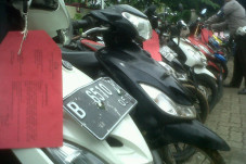 Motor Curian Ditinggal...