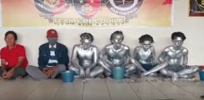 4 Manusia Silver Pelaku...