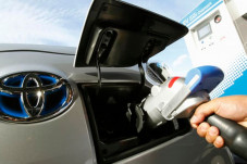 Toyota Akan Bangun Pabrik...