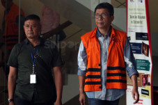 Kasus Gratifikasi, Mantan...