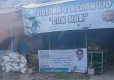 Spanduk Airlangga Hartarto...