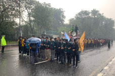 Long March Aliansi Mahasiswa...