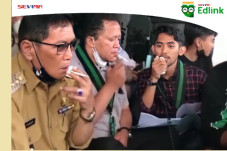 Viral, Mahasiswa Demo...