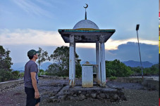 Monumen Sejarah Masuknya...