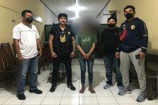 Serahkan Pelaku Perusakan...