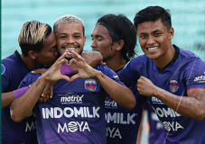 Hasil Persita vs Persikabo:...
