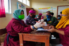 MNC Peduli Gelar Vaksinasi...