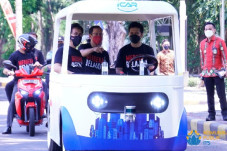 Naik i-Car, Nadiem Ingin...