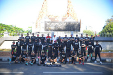 Lari 155 Km, Tiga Pelari...