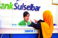 Bank Sulselbar Salurkan...