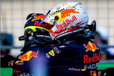 Max Verstappen Naik...
