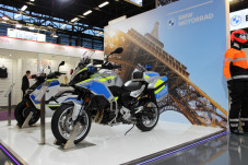 BMW Motorrad Tampilkan...