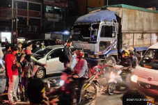 10 Kendaraan Terlibat...
