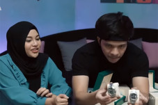 Orangtua Berulang Tahun,...