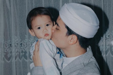 Anak Sambung Ulang Tahun,...