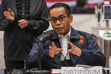 Buwas dan Adhyaksa Dault...