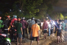 Mesin Masih Menyala,...