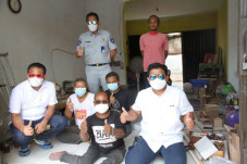Direktur HK dan Kepala...