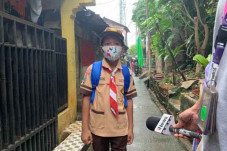 Dapat Sepatu Khusus...