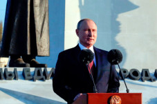 Putin Proklamirkan Crimea...