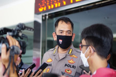 Polisi Kejar Peretas...