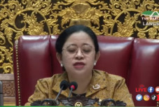 Puan Abaikan Interupsi,...