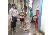 Banjir di Mampang Mulai...