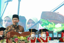 Usai Wisuda, Gus Halim...
