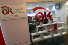 OJK Resmi Cabut Izin...