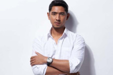 Vanessa Angel dalam...