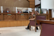 Divonis 10 Bulan Penjara,...