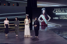 Carla Yules Melangkah...