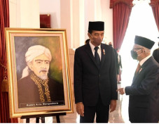 Profil Raden Aria Wangsakara,...