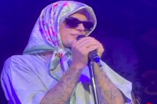 Justin Bieber Manggung...