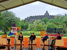 HUT ke-31, Adira Finance...