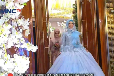 Resepsi Pernikahan,...