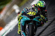 Target Podium ke-200...