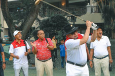 Buka Kadin Jatim Golf...