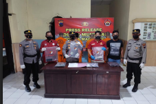 Sadis! 4 Pemuda Magelang...