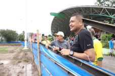 Tinjau Lapangan Andi...