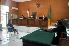 Kejagung Resmi Ambil...