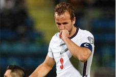 Harry Kane Sensasional!...