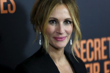 6 Artis Hollywood Tolak...