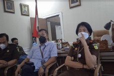 Kasus Istri Marahi Suami...