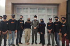 5.000 Bibit Pohon Akan...