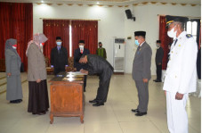 Bupati Noormiliyani...