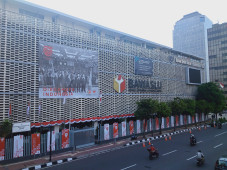 Sejumlah Petahana Lolos...