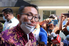 PDIP: Ketua Komisi III...