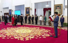 Dilantik Jokowi, 12...